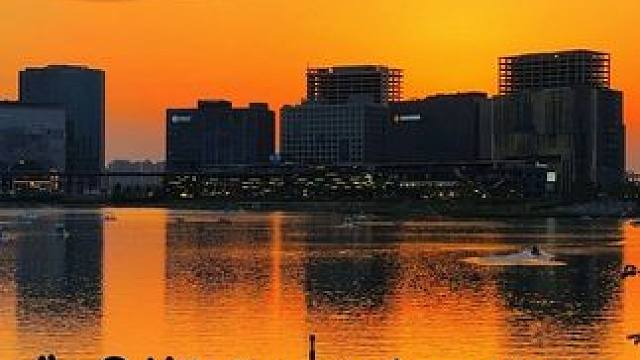 该怎么形容这种感觉呢？#城市风光 #郑州 #治愈 #龙湖金融岛