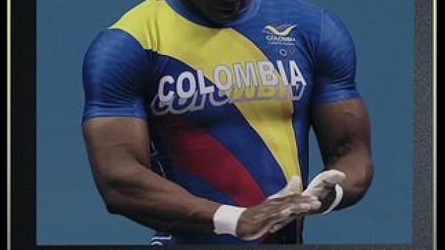 这才是真正的奥林匹克精神，当你坚持不下去时，请听一听他的故事 #体育精神 #举重 #金牌 #励志