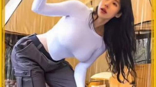 #雨中露营#野外露营#户外生存#美女露营#性感