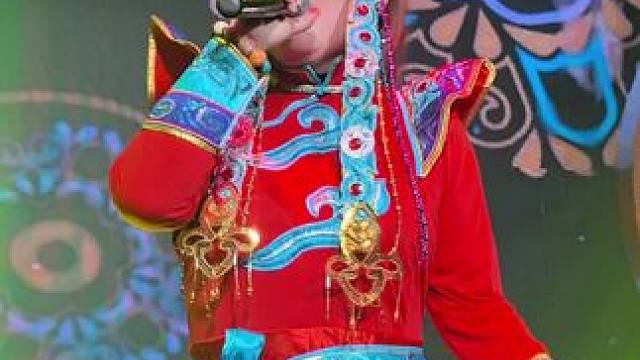 听说内蒙的很能喝。#民族特色民族文化 #现场版live #我在丽江等你 #酒吧