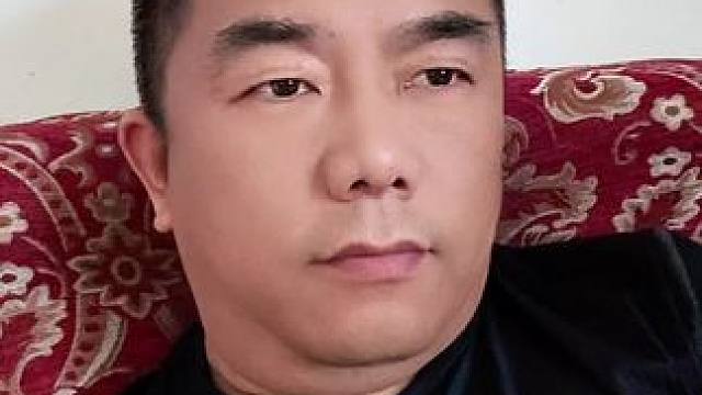 圈子越来越小，话也越来越少，有人称之为成熟，有人称之为孤独，而我觉得这叫看透⋯