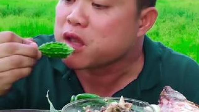 泰式酸猪肉小苦瓜臭鱼汤汁 #我是吃货 #泰国大叔#内容启发搜索 #泰国美食#泰国生活