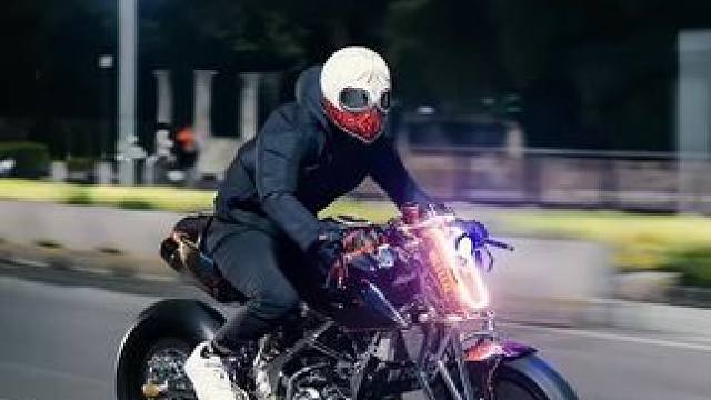 Honda 本田150 回头率才是最重要
#本田摩托 #机车改装 #机车 #摩托车 #鬼火少年