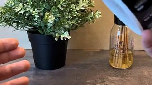 这个光剑杯子不得把我朋友迷城制丈~ #玩个很新的东西 #杯子控