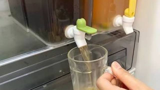 带水龙头过滤网的冷水壶 带水龙头冷水壶，大容量，耐高温。#冷水壶  #冷水壶耐热  #开水壶  #大