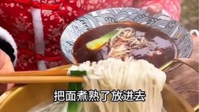 大家要相信一分钱一分货的道理，胖妹家的小面调料都是精选的辣椒花椒配比而成，味道品质都请放心！#美食 