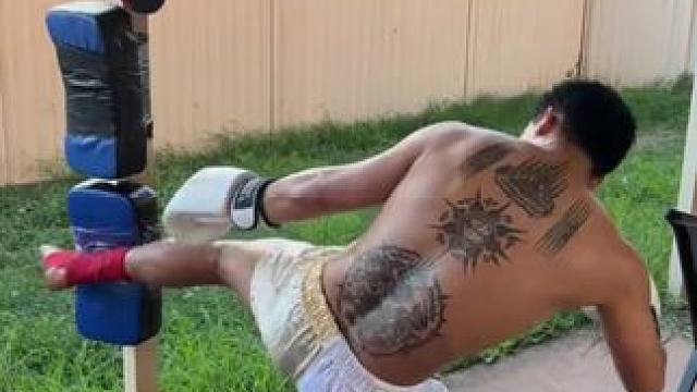 很多东西包括文化都是在相互学习与交流和传承#泰拳 #打拳 #格斗 #日常训练