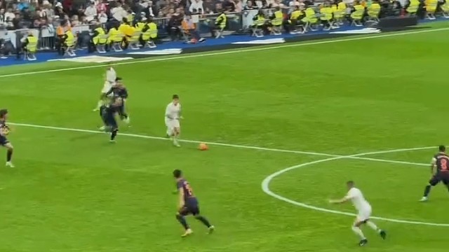 为啥我感觉姆总速度越来越慢了，不像18年世界杯那么快呀