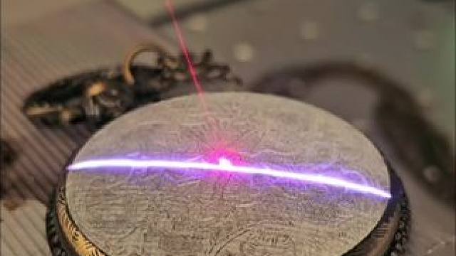 激光除锈解压，请戴好墨镜！#激光 #极度解压 #激光雕刻 #解压视频