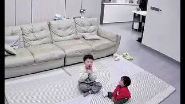 事后回想真是觉得后怕，危险真是无处不在……#监控下的一幕 #家庭日常
