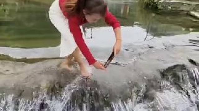 年纪大了，不喜欢热闹的地方，一天天就只想去安静的地方看看山山水水，拍拍视频！#大山深处自然美山清水秀