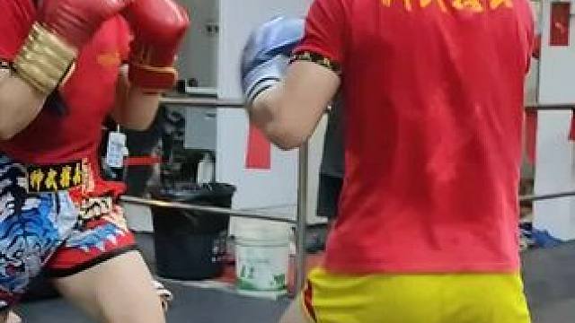 小姐姐好猛啊 #搏击女孩