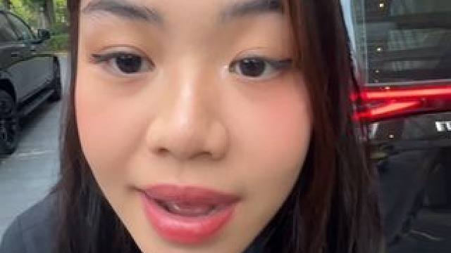 在家还是个小朋友，在外很拿得出手的少女总裁。