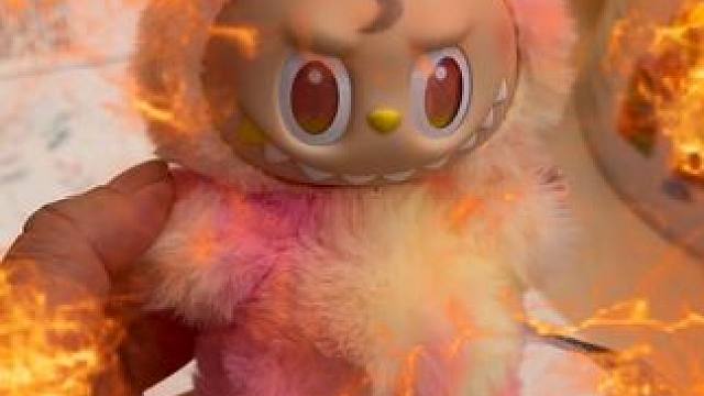 这就很过分了 没想到单抽出了这只
#labubu #拉布布 #拉布布搪胶毛绒 #labubu搪胶脸