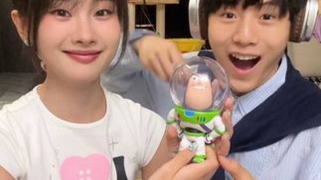 不知道怎么给男朋友买礼物的有福啦#情侣日常#惊喜#马克图布#潮玩礼物