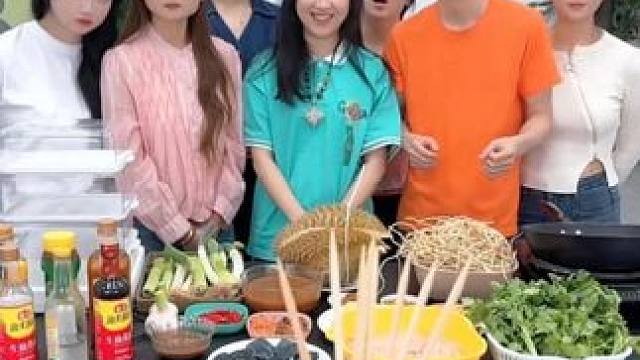 抽签做饭挑战，你能吃几种菜？ #办公室美食 #华凌神机 #华凌H71pro油烟机