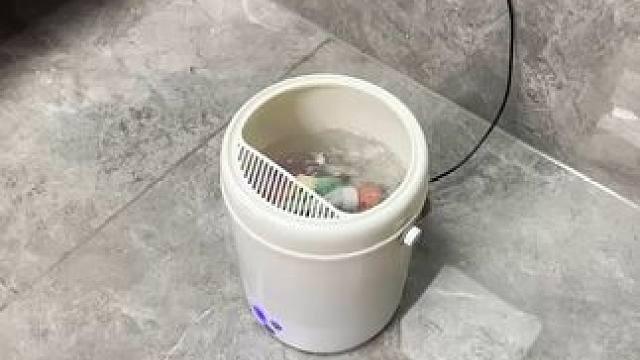 便携衣物护理机 内衣裤护理机 内衣裤护理机 家里有宝宝的贴身衣物就用这个自带蓝光抑菌的小型衣物护理机