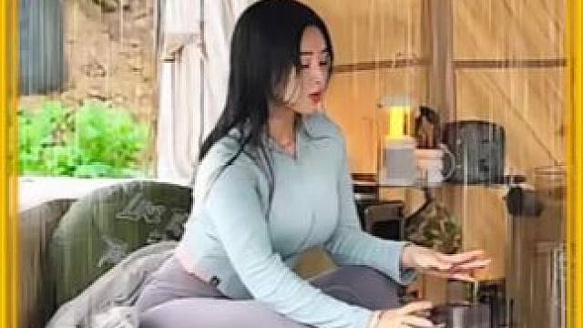 #雨中露营#荒野求生 #野外露营#户外露营美女露营