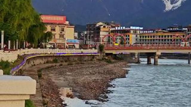 #318线之外的西藏旅行 #日照金山 #风景优美空气清新