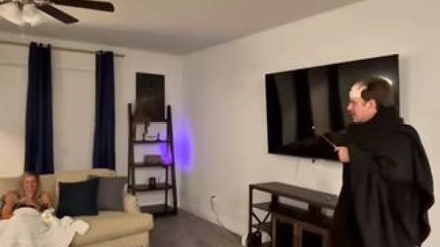 没有男生会拒绝这个会喷火的魔法杖吧~ #有男生会拒绝这个玩具吗 #酷炫