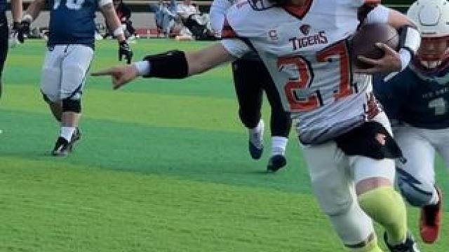 #美式橄榄球 2025开门红 尝试打了角卫 事实证明QB和我关系不大#starthere