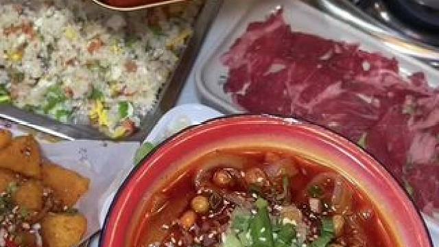 拐枣巷小串串29.9代50全场菜品券，清蒸生蚝10个19.9元，店里小吃 串串，冷淡杯系列小龙虾，田