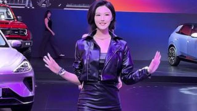 #肤白貌美 #美女模特 #走秀