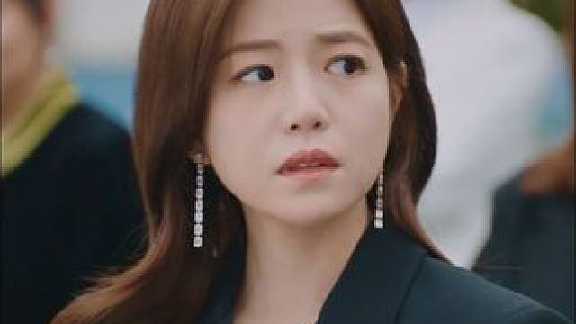 如果不是没有选择，谁又想变成面目可憎的疯婆子呢#亲爱的仇敌女生间的惺惺相惜 #亲爱的仇敌