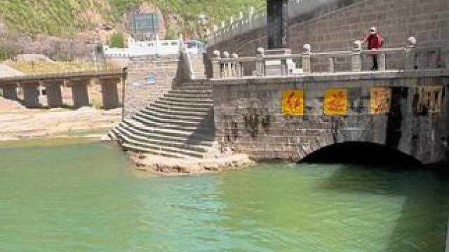 红旗渠的总源头位于山西省平顺县崔家庄村。〈人工天河的起点〉而不是河南林州，#红旗渠 #内容启发搜索 