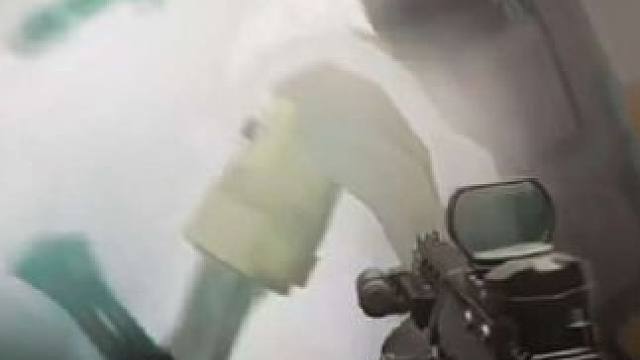 “暗区减速带” #暗区突围 #暗区突围可颂作者团 #暗区热门稿件大赏 #福利拉满一起上暗 #暗区整活