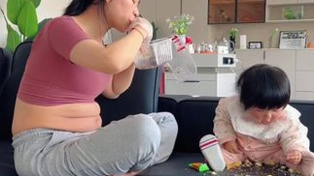 一句还吃看你胖的，深深地刺中了我的心，他竟然嫌弃我，我决定下定决心减肥30斤，与其每天焦虑，不如赶快