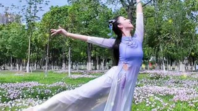 如花似梦～
#多情种 #古典舞 #舞蹈翻跳 #月见草 #舞蹈
