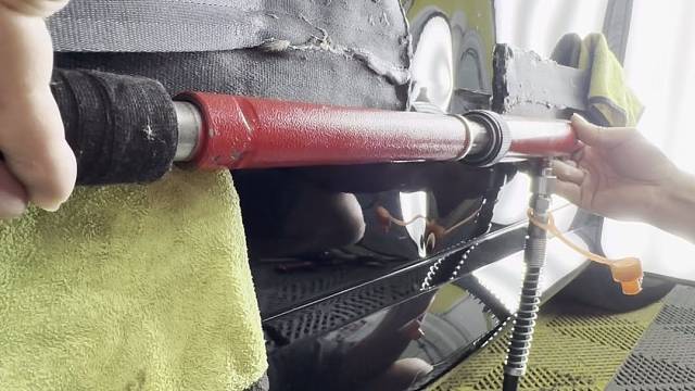 鲨鱼皮汽车凹陷修复