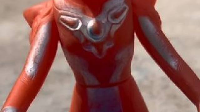 贝利亚又在欺负赛罗奥特曼幸好他跑的快#奥特曼 #奥特曼玩具 #儿童玩具