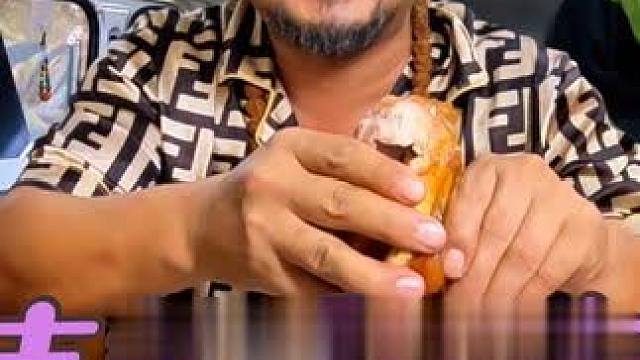 沙和尚吉林最后一餐，明天进入黑龙江，晚餐大猪蹄子真过瘾