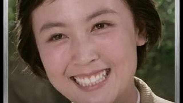 时代不会为任何人停留，但亲情却能跨越观念的鸿沟。 #车水马龙 #老电影 #独白 #内容启