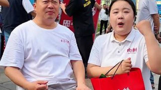 胖妹的愿望和江哥一样，想把重庆美食推向全世界！#小面调料 #妈呀太香了 #重庆小面