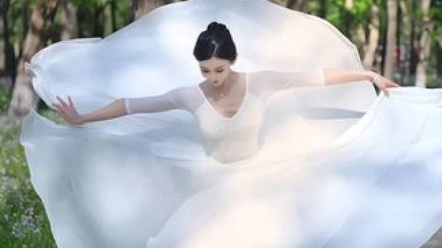 亲爱的你啊 我们好久没见 有没有长大一点#舞蹈#亲爱的你啊 #任素汐