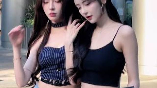 要什么文案，看他们不香吗？#陈奕诺yino #小静崽 #街拍美女 #陈奕诺