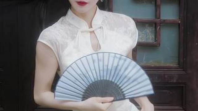 我提笔月下临摹她#扇子变装挑战 #变装