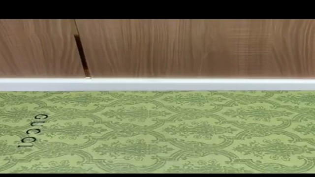 开箱 心心念念 送给自己 钻钻鞋终于到啦～Gucci这款是看到别人订爱上的
检查完️就给自己火速安