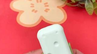 讓人驚喜的小東西，一頭拆線一頭穿針，還帶有磁吸針盒，方便好用，做針線活必備 #穿針器  #拆線器  
