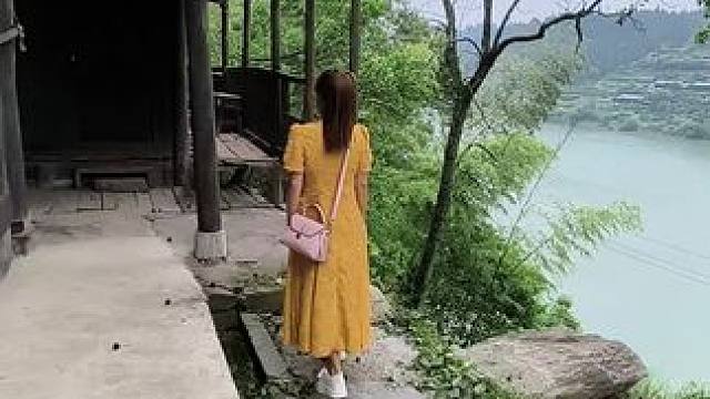 这就是我哪怕再忙也要回来的地方，只为了能在从小长大的地方坐上一会儿！#一代人的回忆 #老房子的回忆 