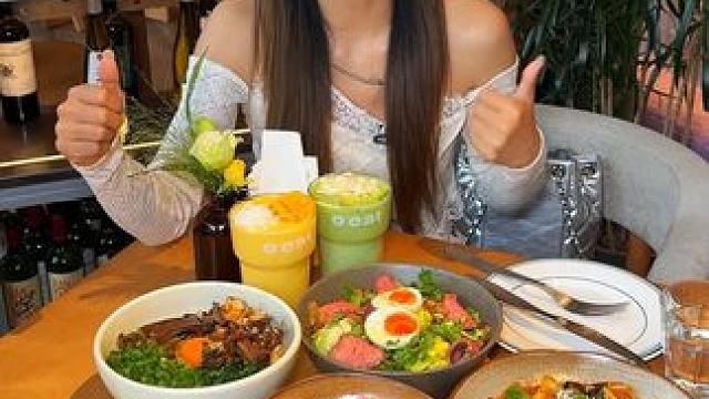 挑战吃遍万象城西餐厅 #Oeat #Oeat一口初夏#万象城漂亮饭 #约会餐厅  注：代金劵部分日期