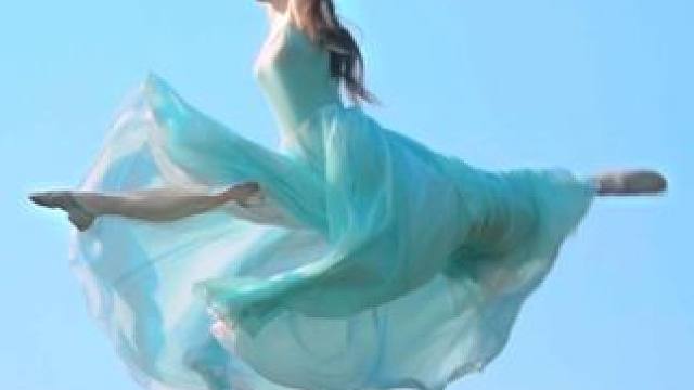 凌晨四点 我看见海棠花未眠#氛围感 #转场 #一字马