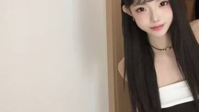 女大学生第一次擦边 害羞哦