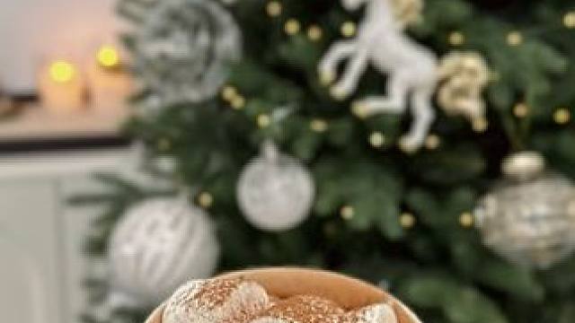 看似离谱的行为，竟然让他发了大财。#吐司 #千层吐司 #早餐 #三只松鼠