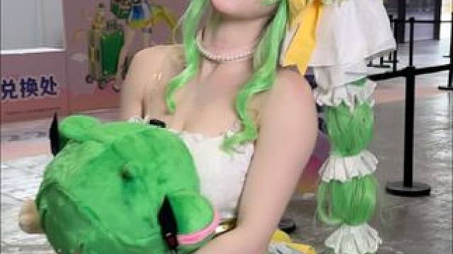 看完这个视频，你将看完一个视频☝️ #五一广州萤火虫 #萤火虫漫展 #废话文学