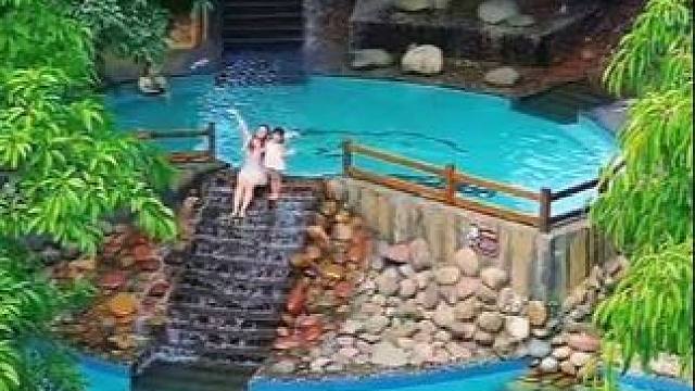 带娃来峨眉山避暑玩水就来这家可以玩水世界又可以泡温泉的峨眉山温泉饭店吧#万物皆可种草搜 #成都周边游