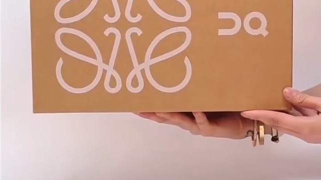 25新款罗意威目前最帅休闲运动鞋运动休闲鞋 罗意威LOEWE 会呼吸的鞋 又轻又透气的鞋子 男鞋推荐